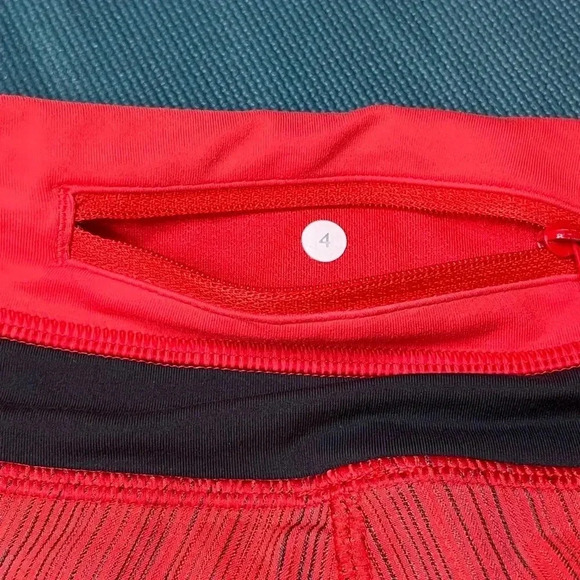 Lululemon Groovy Run Short Wee  Are From Space - Picture 12 of 13